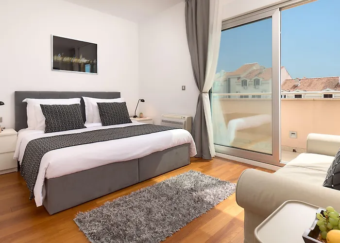 Sun Penthouse Split
